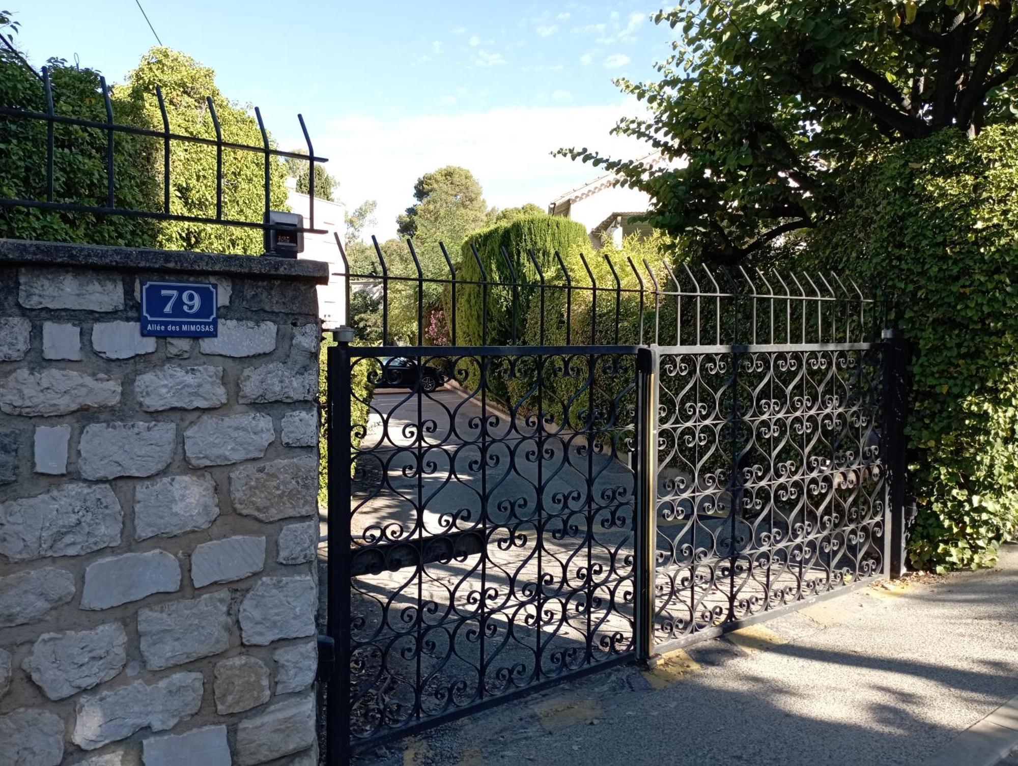 Bel Appartement Bord De Mer A St Cyr Sur Mer サン・シル・シュル・メール エクステリア 写真
